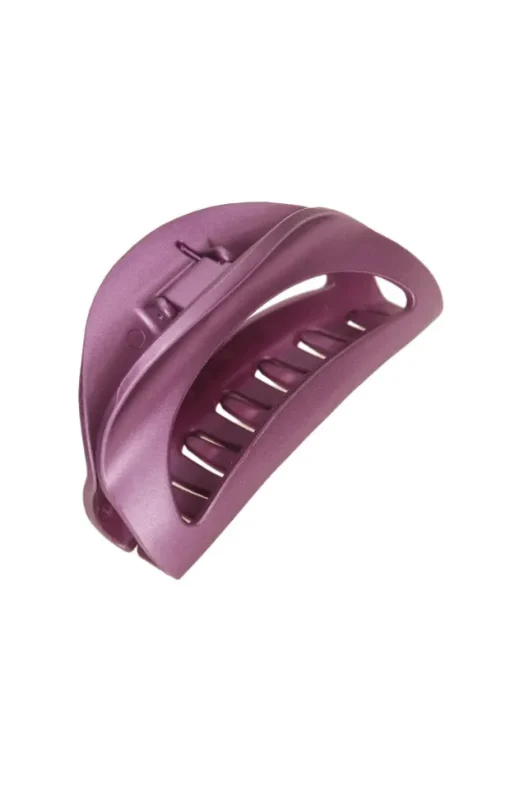 Belle Cutout Curve Jaw